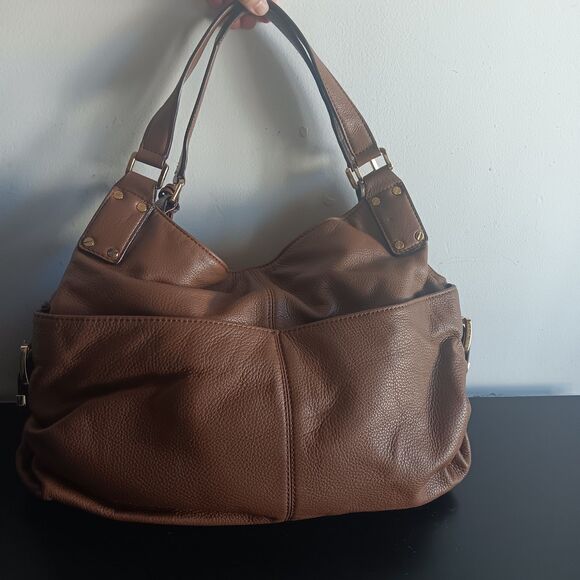 Michael Kors Portland Brown Leather Hobo Bag with Gold Hardware and MK Bag Charm - Picture 2 of 10